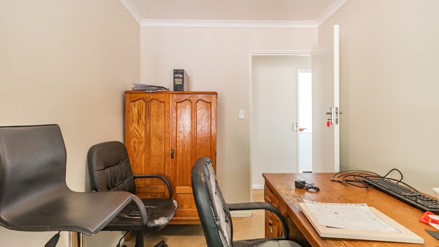 5 Bedroom Property for Sale in Miramar Eastern Cape